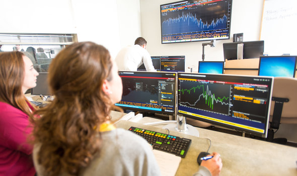 students in trading room